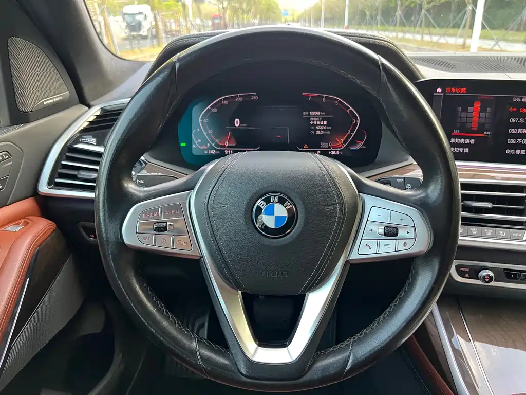 BMW X7 — миниатюра 12