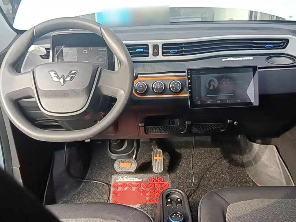 Wuling MINIEV — миниатюра 10