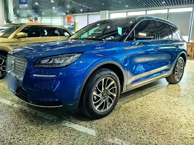 LINCOLN ADVENTURER 2022
