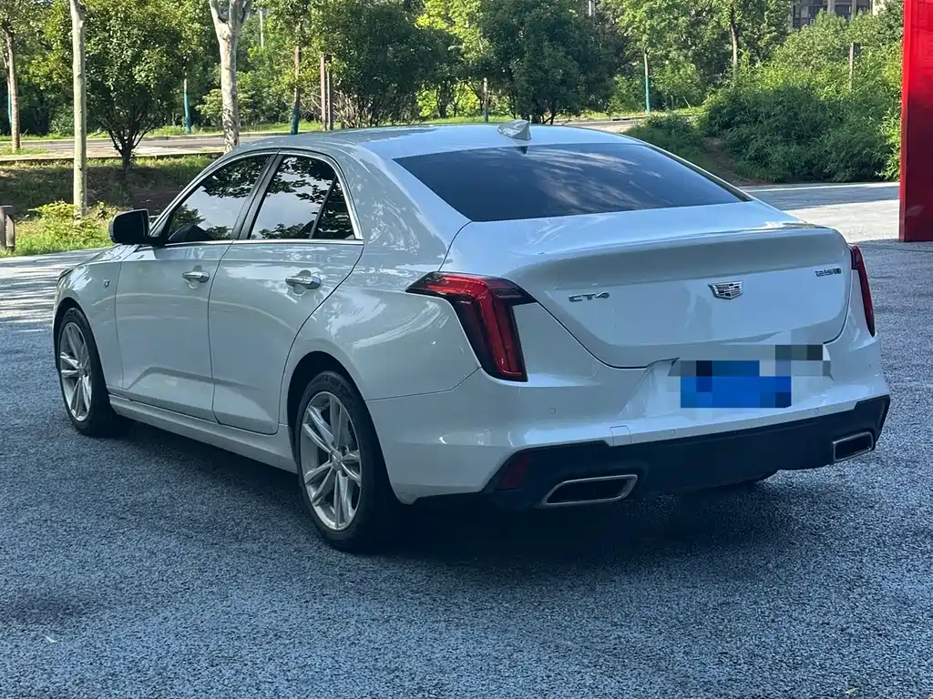 CADILLAC CT4