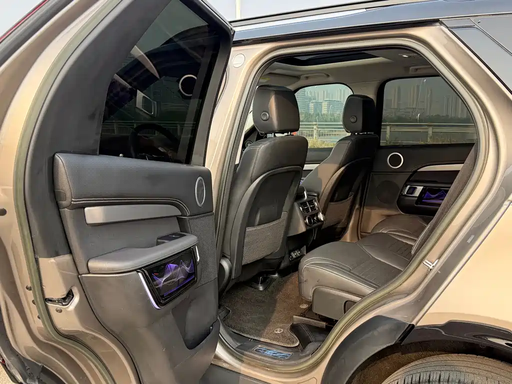 Land Rover Discovery — миниатюра 12