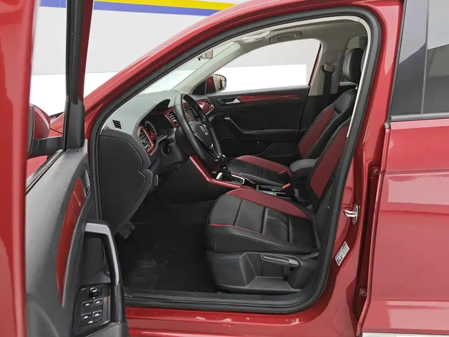 Volkswagen T-Roc — миниатюра 9