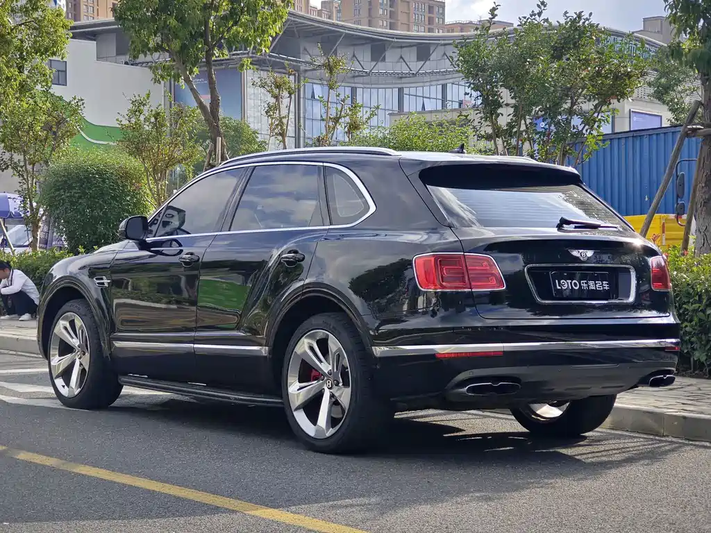 Bentley Bentayga — миниатюра 5