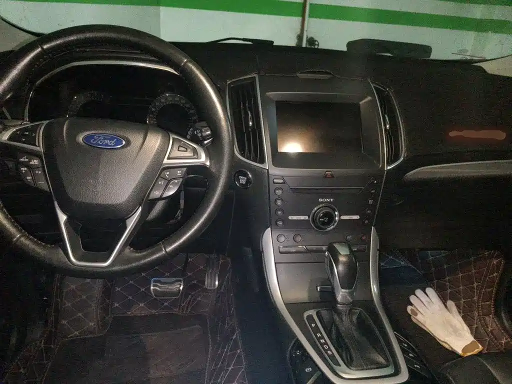 Ford Edge — миниатюра 5
