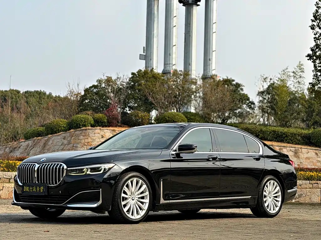 BMW 7 SERIES