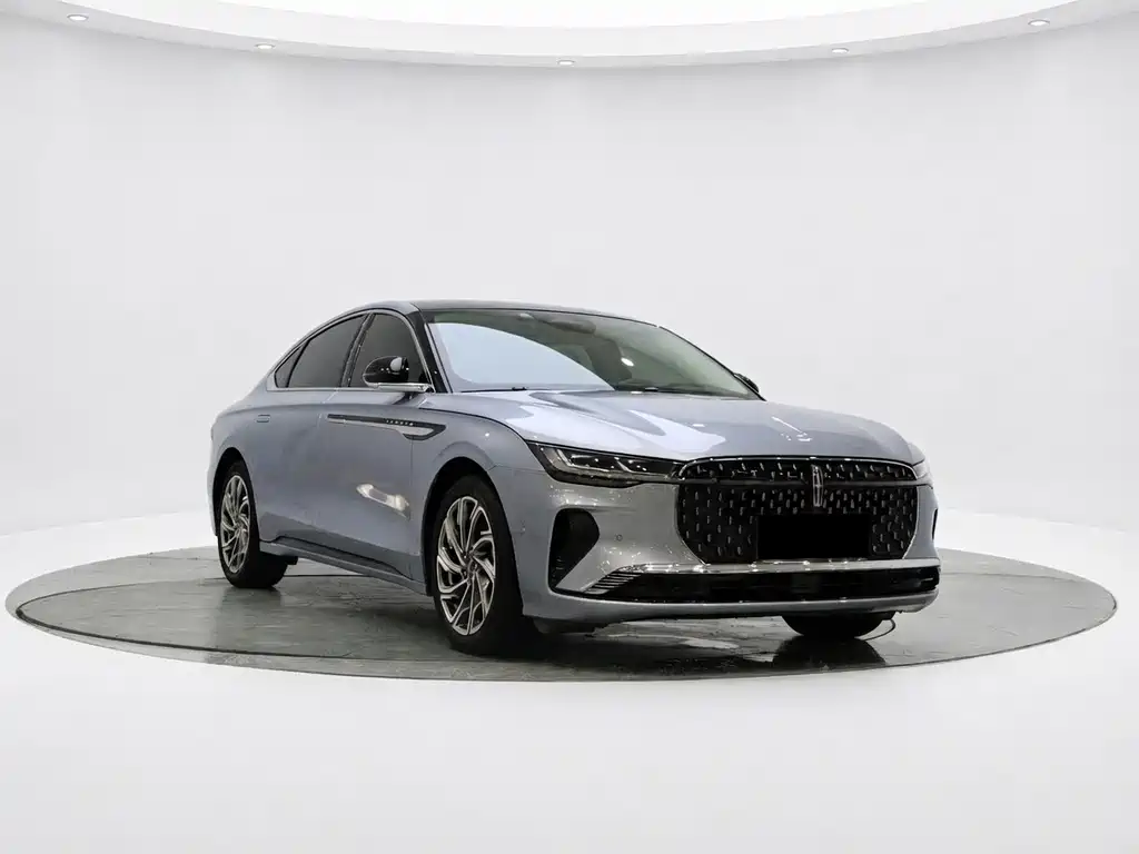 Lincoln Z 2022 i
