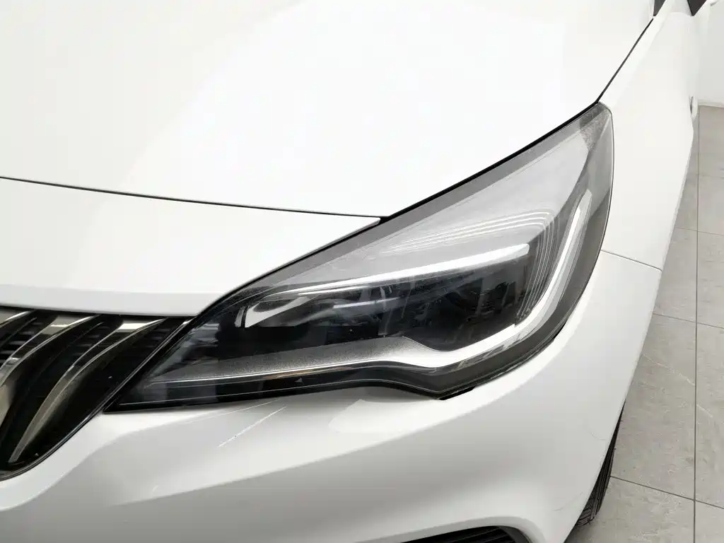 Buick Verano — миниатюра 7