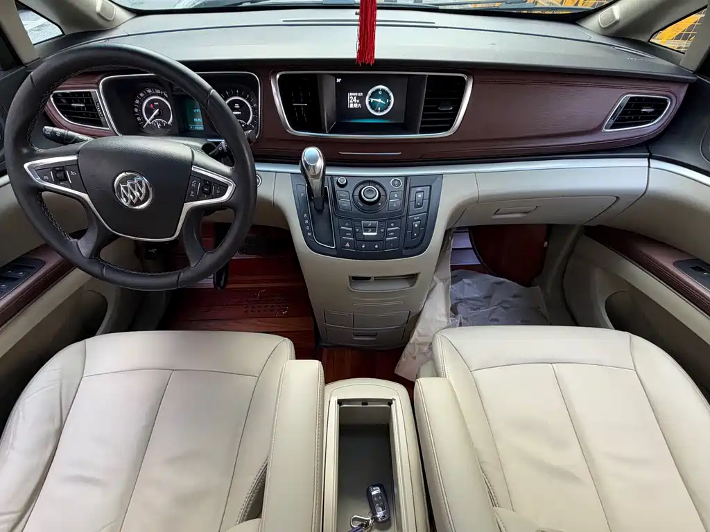 Buick GL8 — миниатюра 5