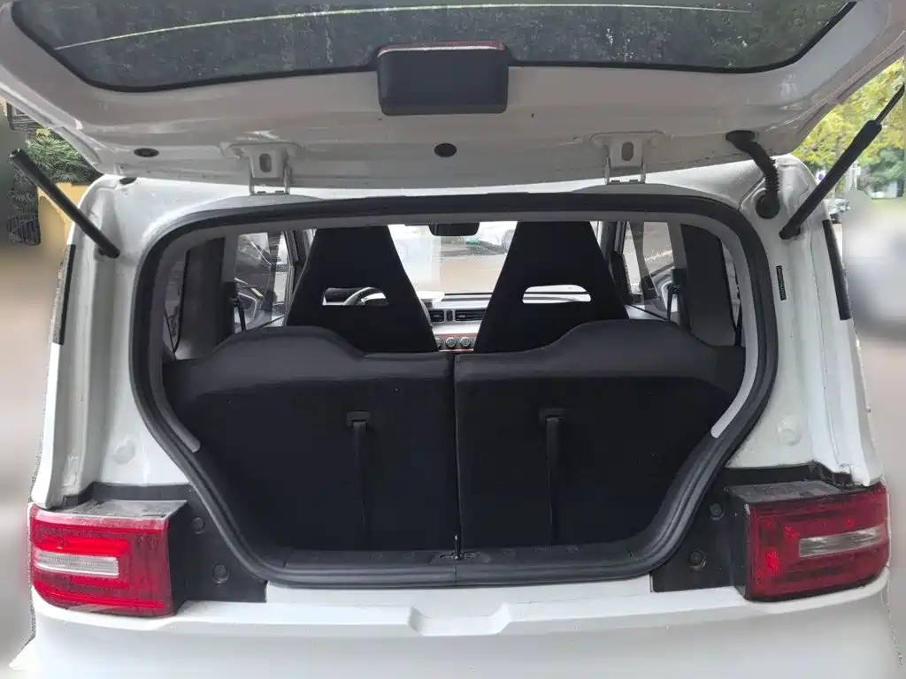 Wuling MINIEV — миниатюра 20
