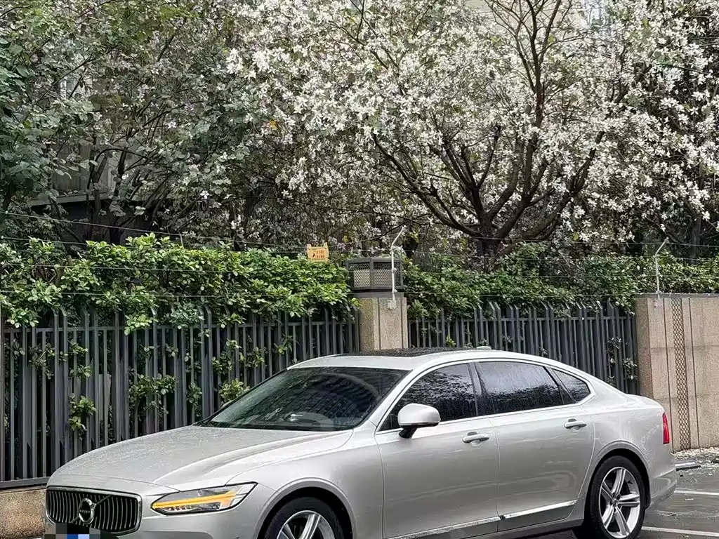 Volvo S90 2017