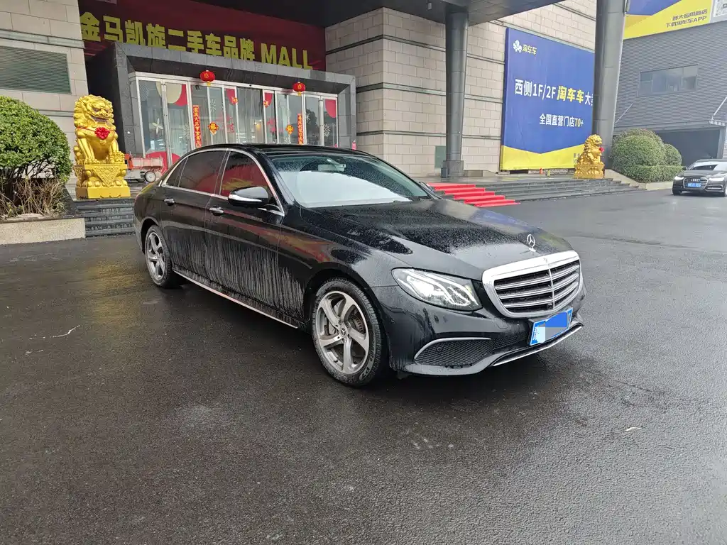 MERCEDES-BENZ E CLASS