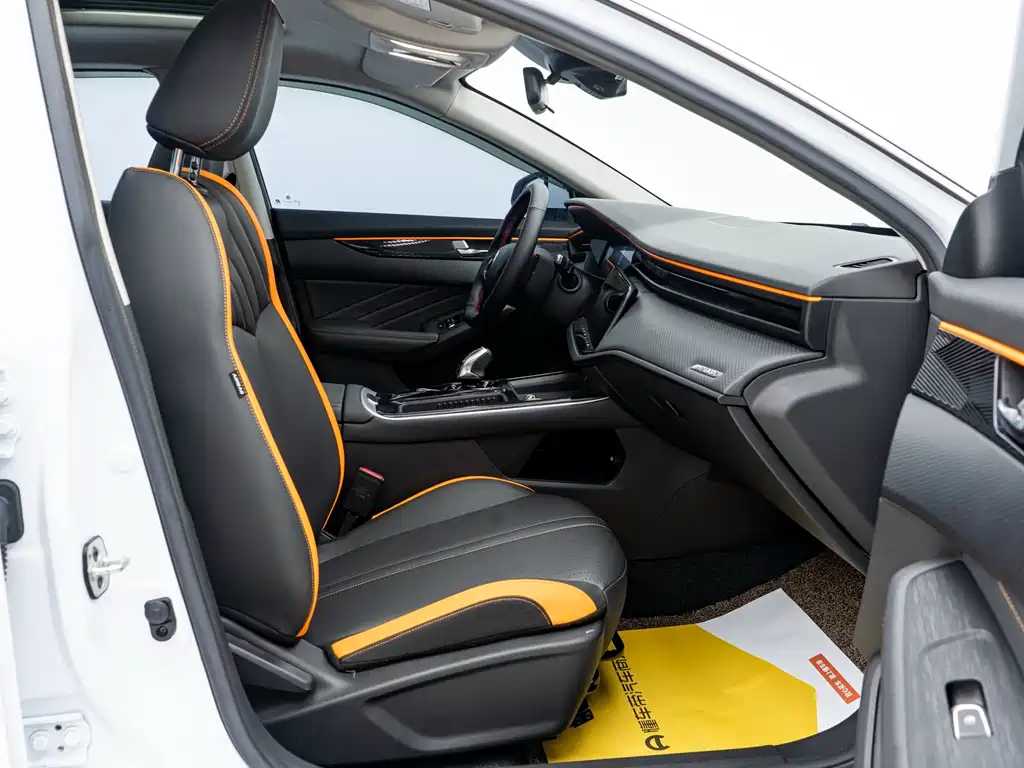 DONGFENG YI HYUN MAX