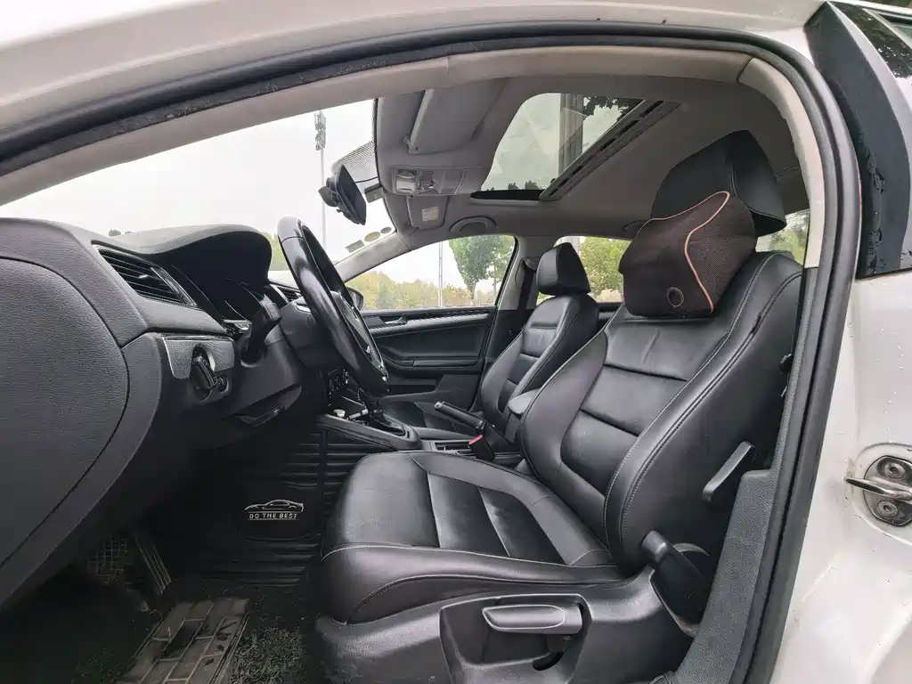 Volkswagen Sagitar — миниатюра 7