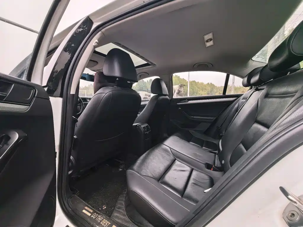 Volkswagen Sagitar — миниатюра 9