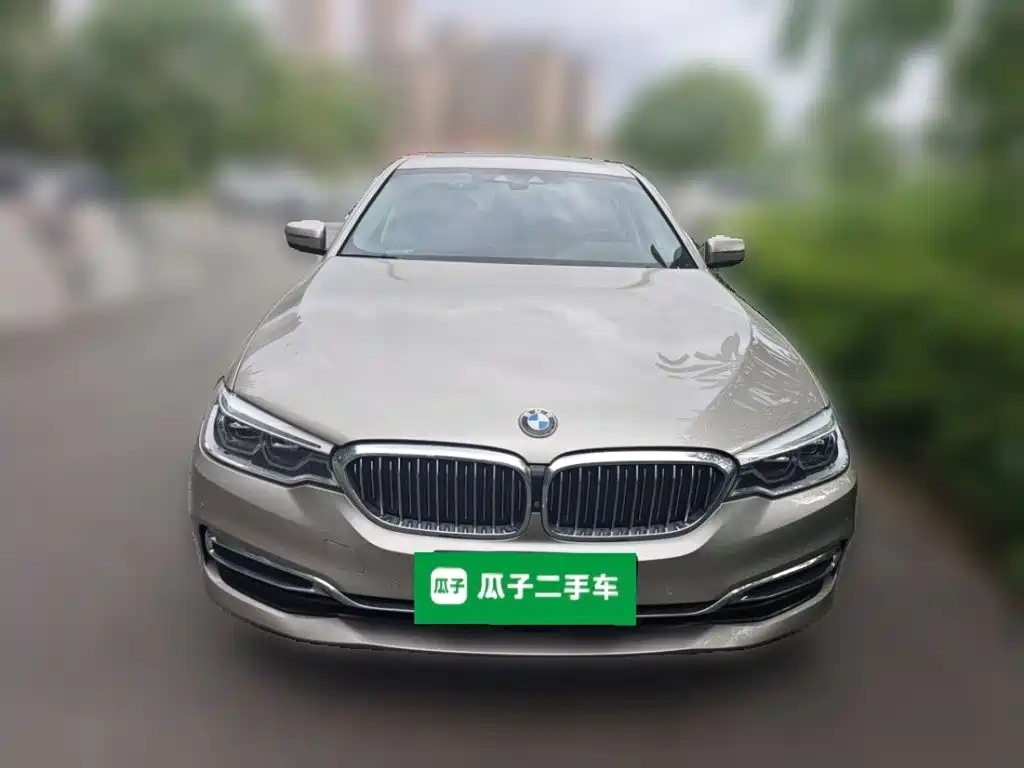 BMW 5 Series — миниатюра 2