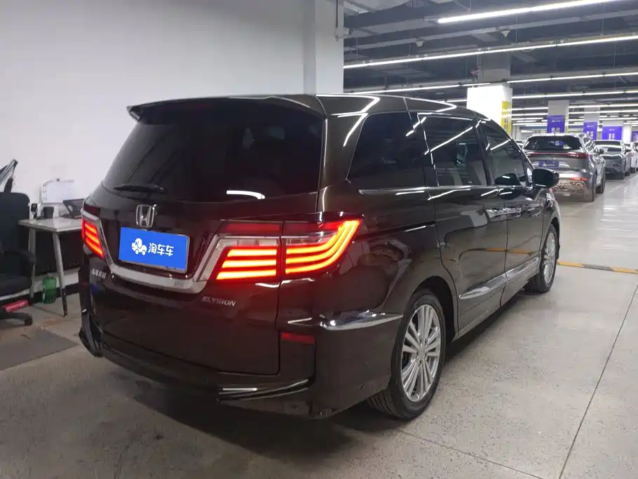 Honda Elysion — миниатюра 3