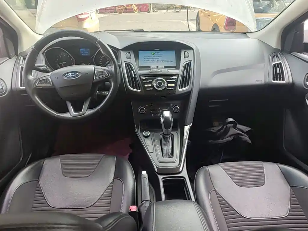 Ford Focus — миниатюра 10