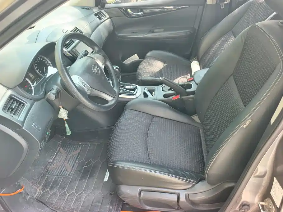 Nissan Tiida — миниатюра 9