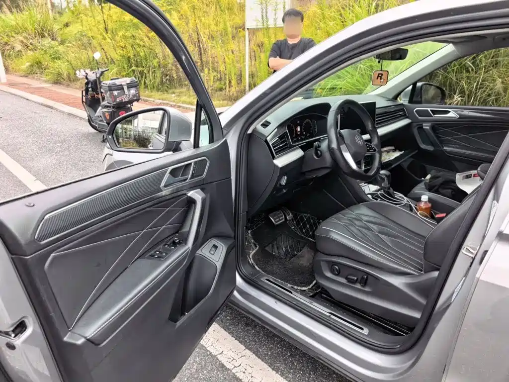 Volkswagen Tiguan L — миниатюра 12