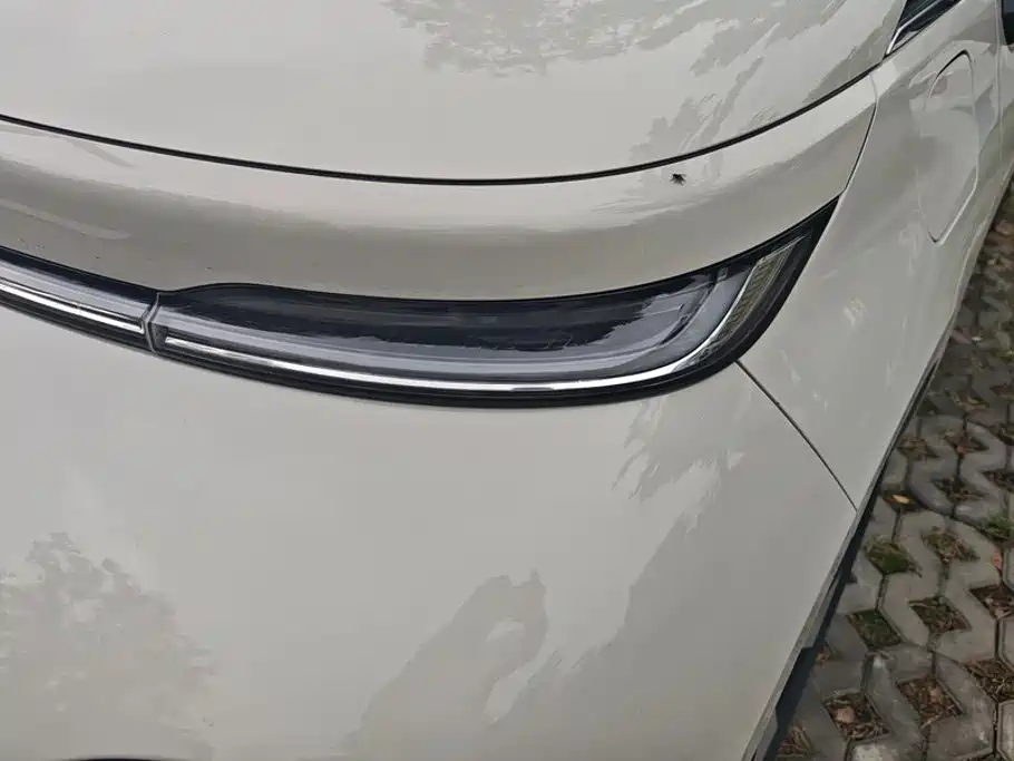 Baojun Yunduo — миниатюра 5