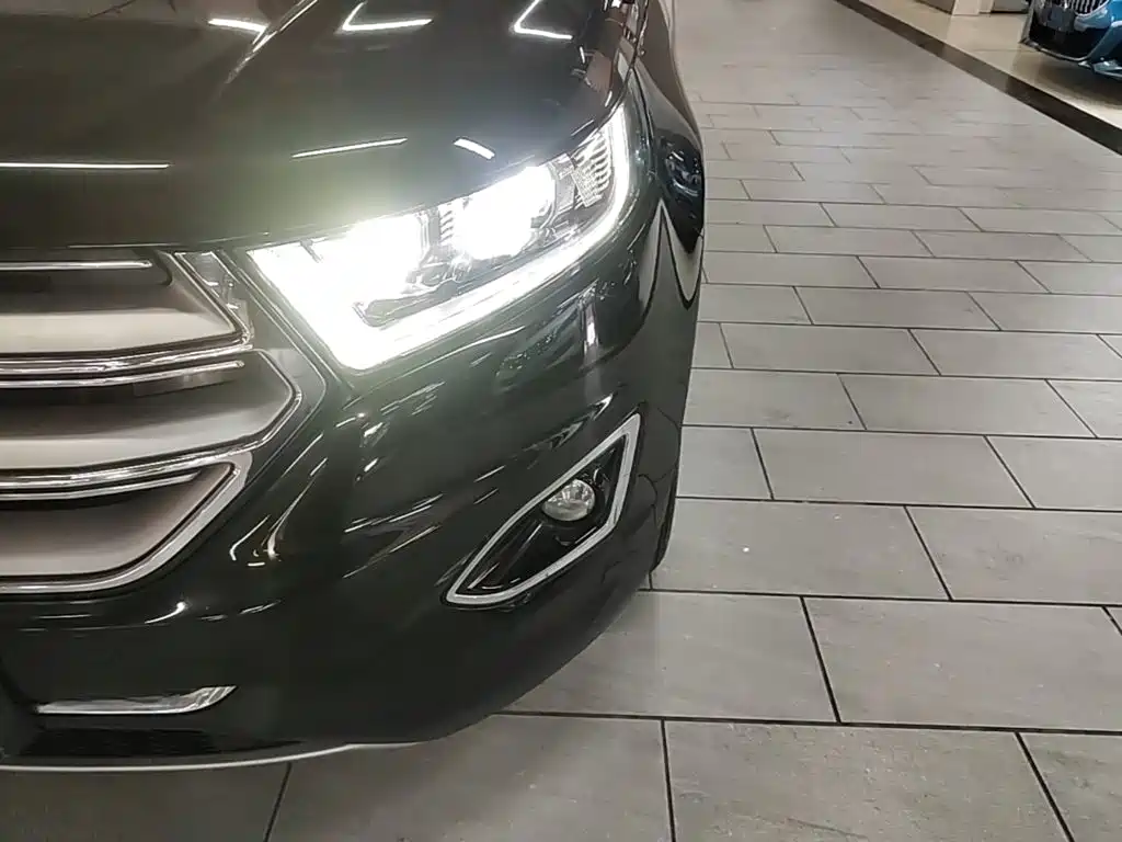 Ford Edge — миниатюра 24