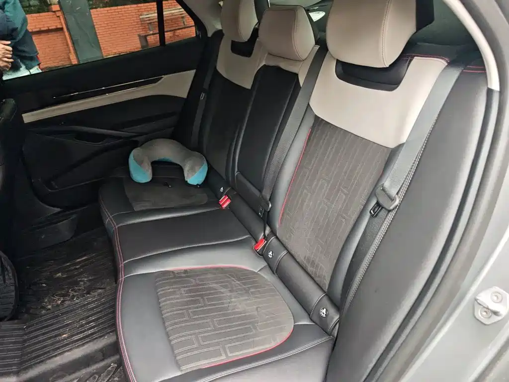 Ford Mondeo — миниатюра 18