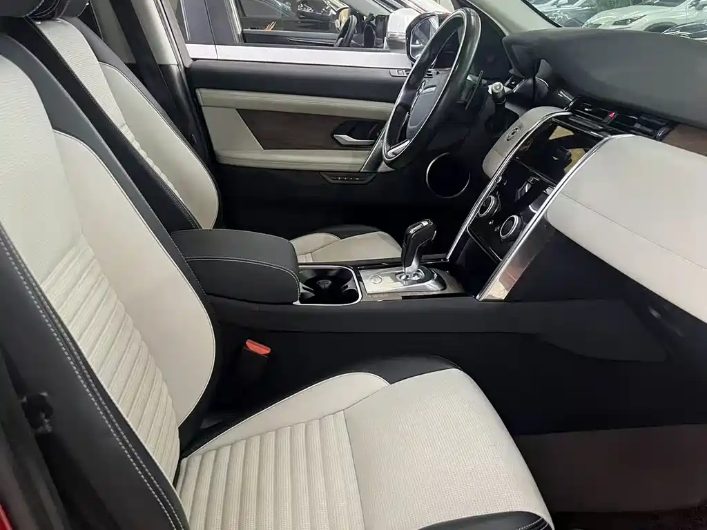 LAND ROVER DISCOVER SPORTS