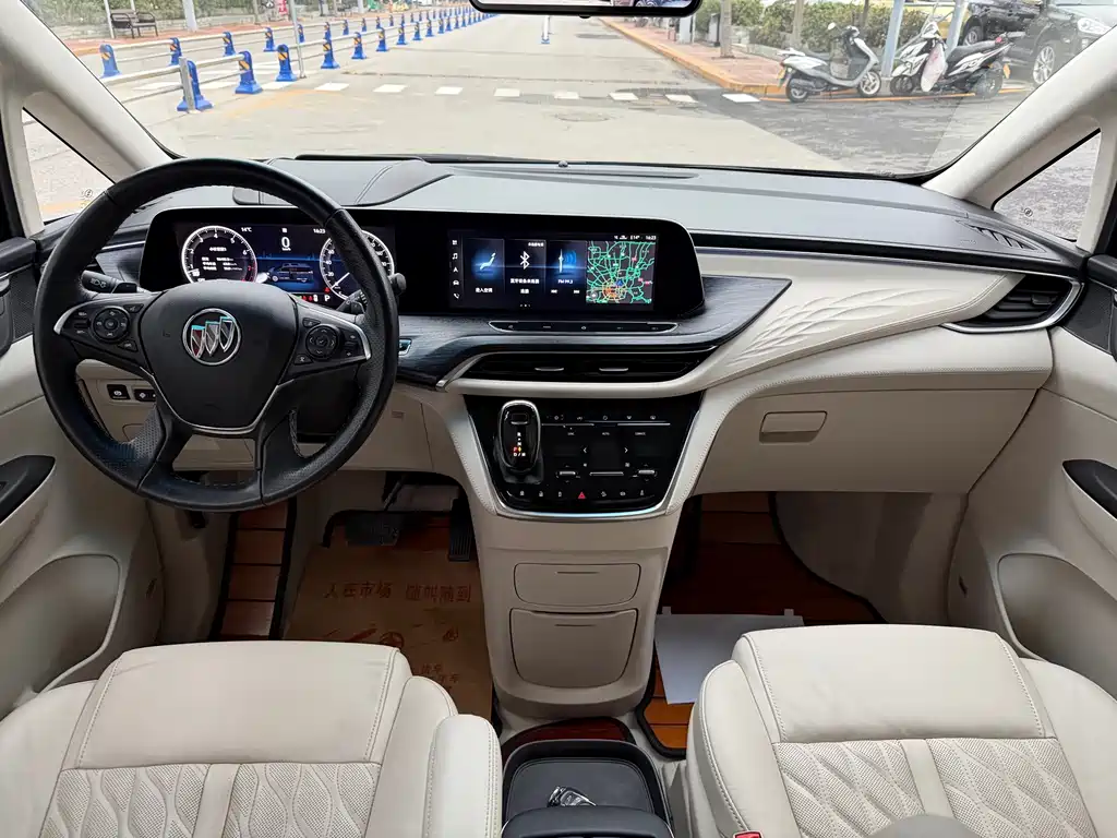 Buick GL8 — миниатюра 10