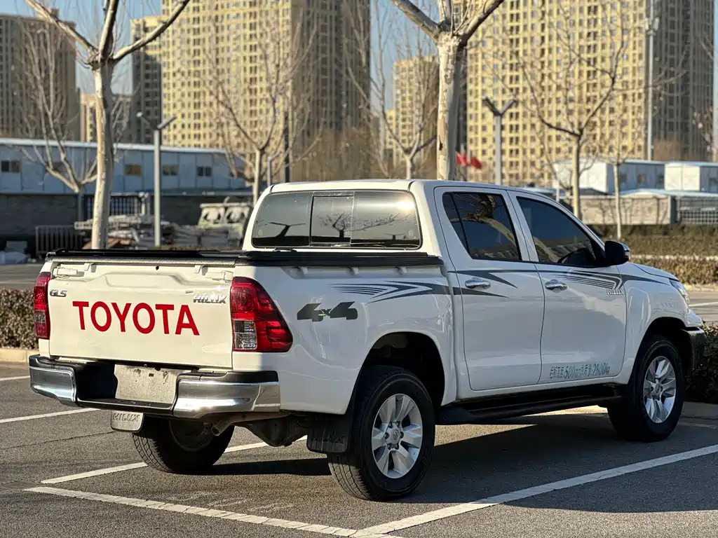Toyota Hilux 2019 2.7L AT