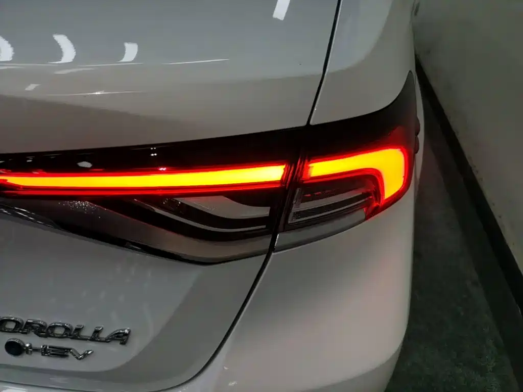 Toyota Corolla — миниатюра 8