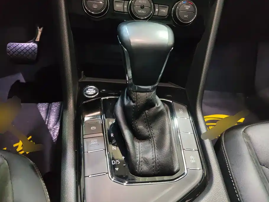Volkswagen Tiguan L — миниатюра 16