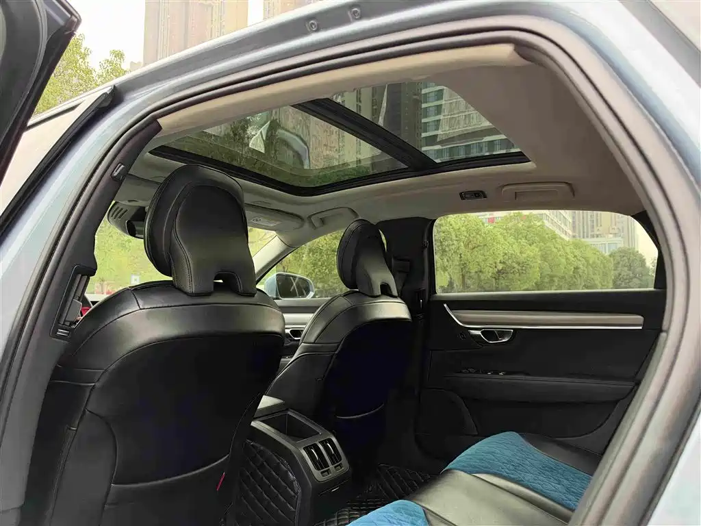 Volvo S90 — миниатюра 30