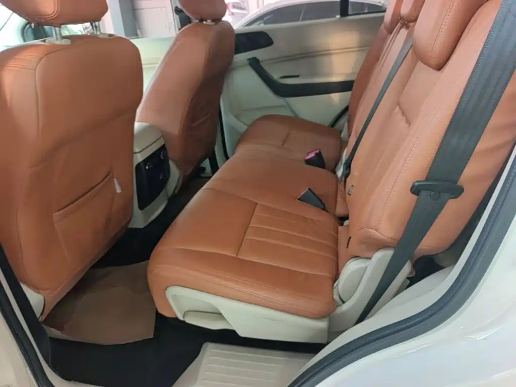 Ford Everest — миниатюра 17