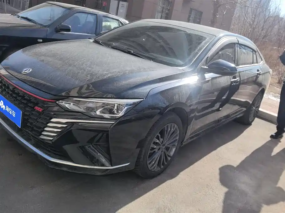 DONGFENG YI HYUN MAX