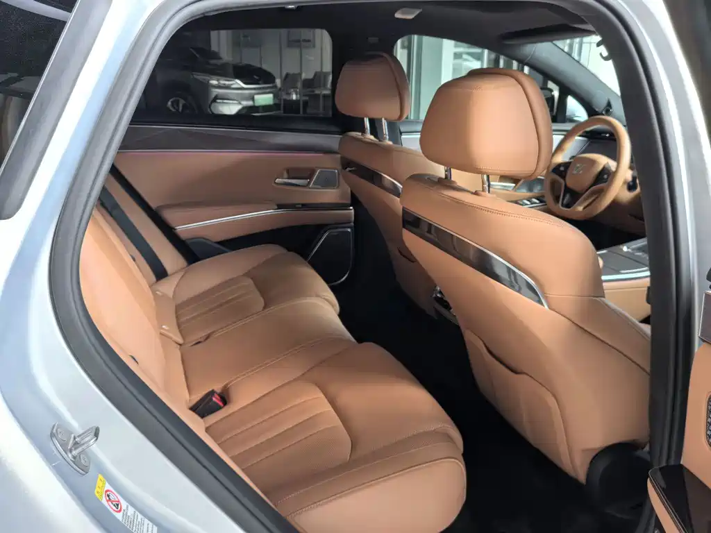 BYD Han L — миниатюра 18