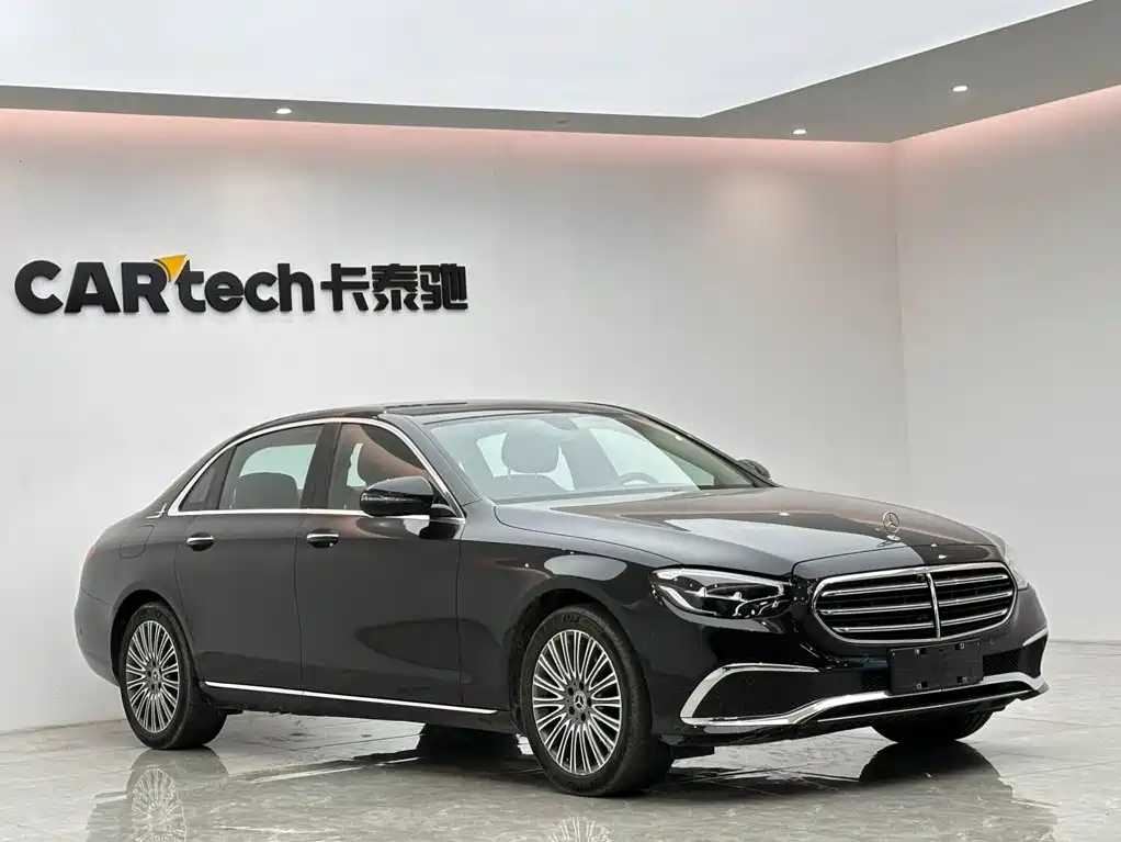 Mercedes-Benz E-Class — миниатюра 6