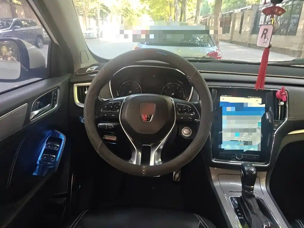Roewe RX5 — миниатюра 6