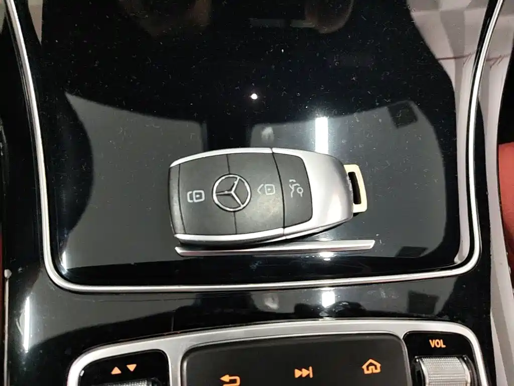 Mercedes-Benz C-Class — миниатюра 9