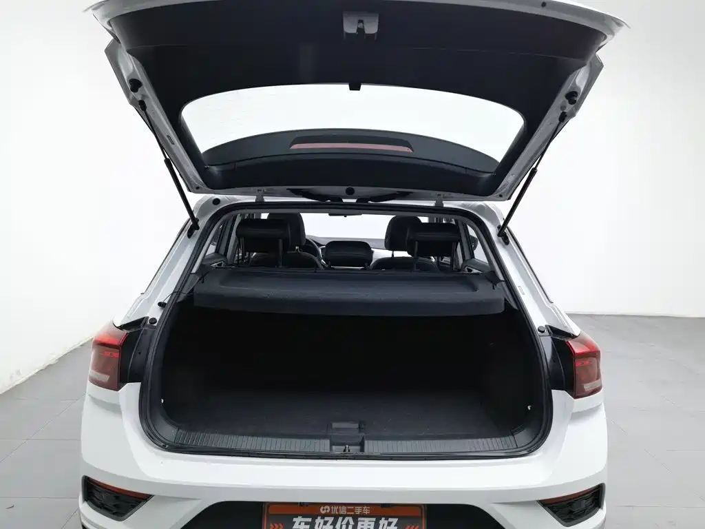 Volkswagen T-Roc — миниатюра 16