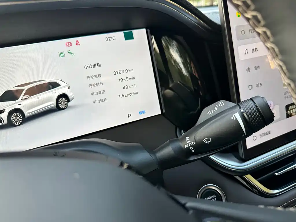 Geely Xingyue L — миниатюра 10
