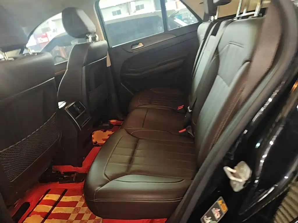 Mercedes-Benz GLE (Import) — миниатюра 17