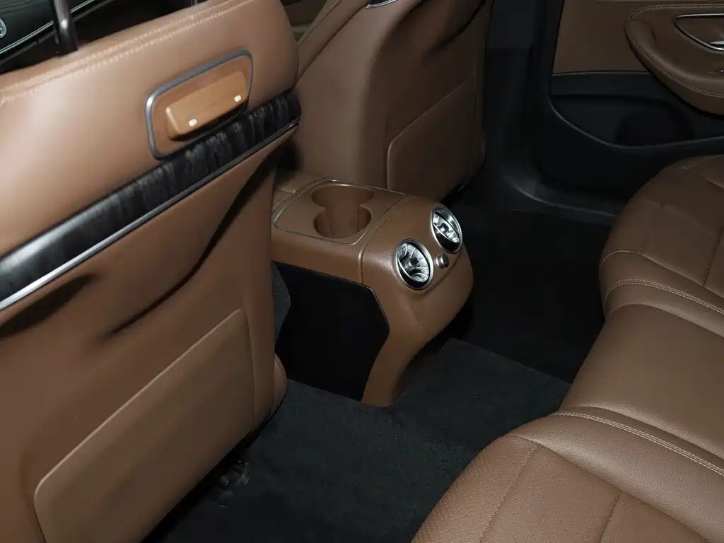 Mercedes-Benz E-Class — миниатюра 24