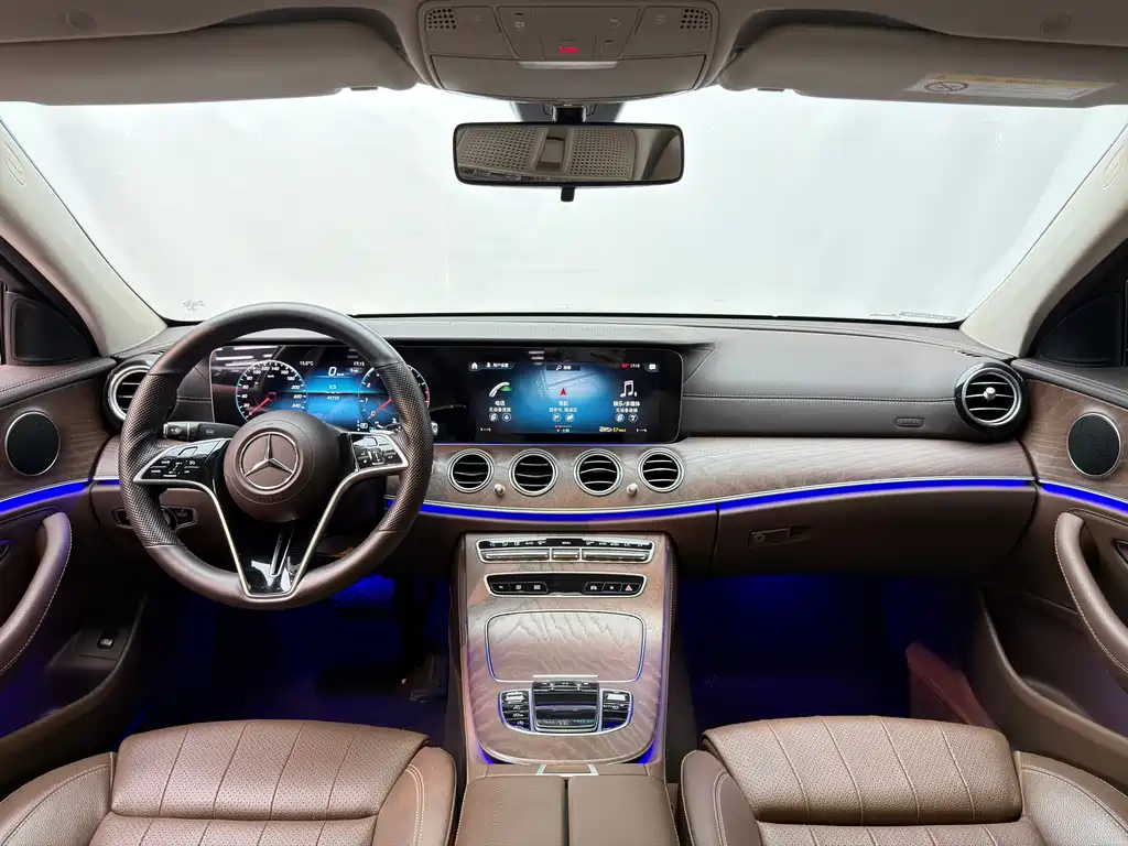 Mercedes-Benz E-Class — миниатюра 8