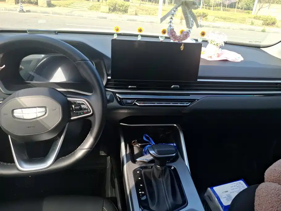 Geely Emgrand — миниатюра 13