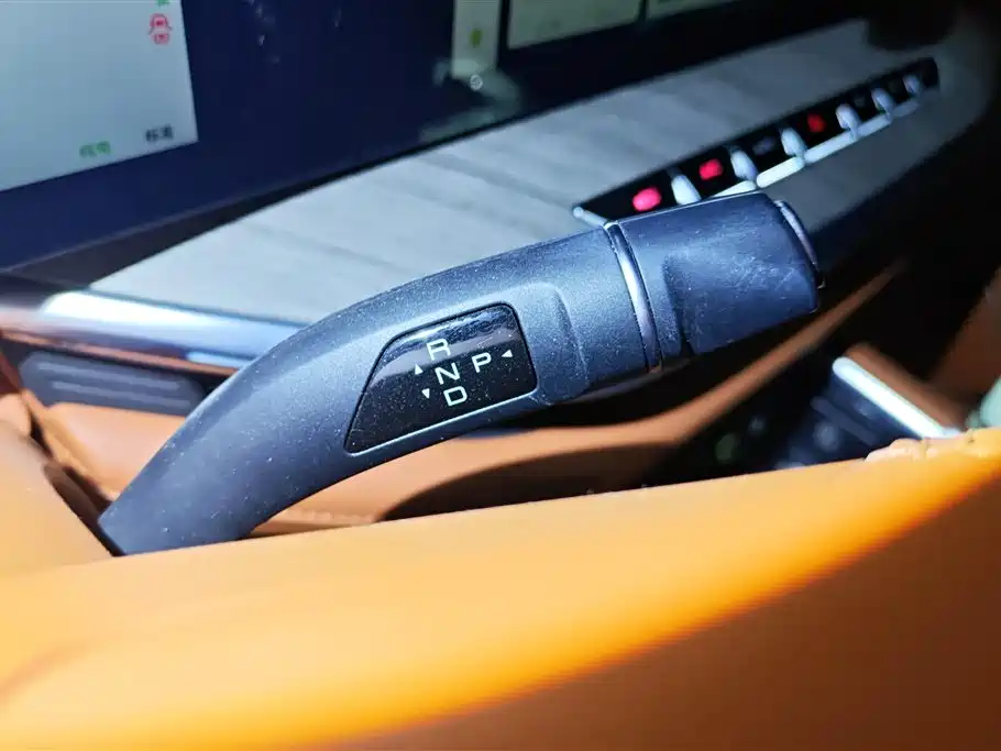 WEI PAI WEI BRAND BLUE MOUNTAIN