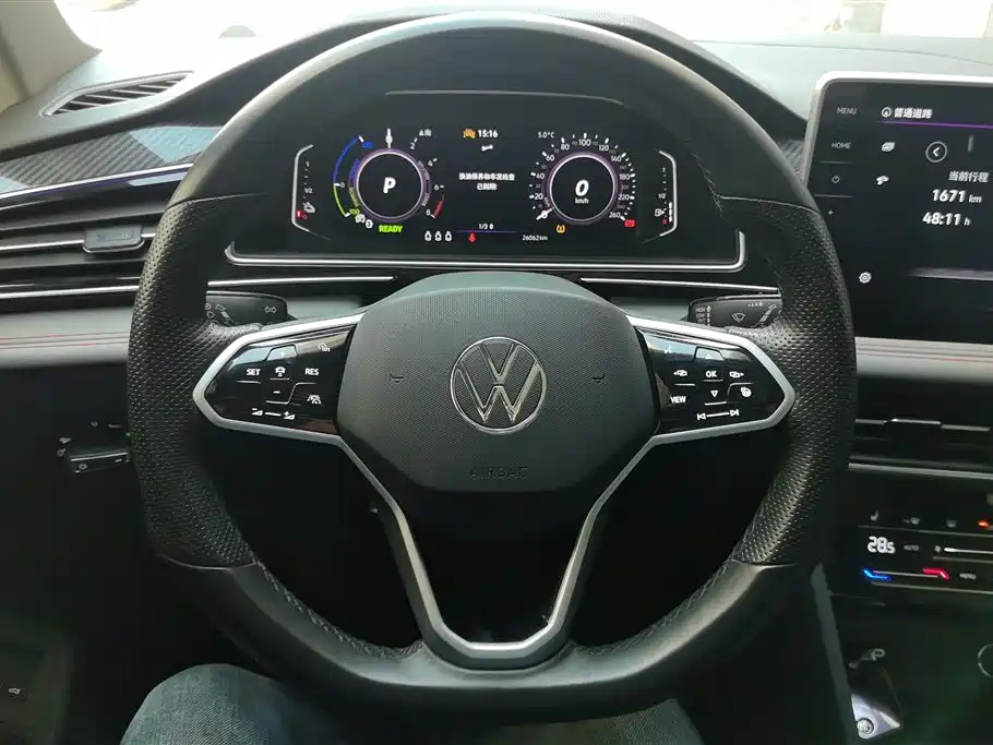 VOLKSWAGEN TIGUAN L NEW ENERGY