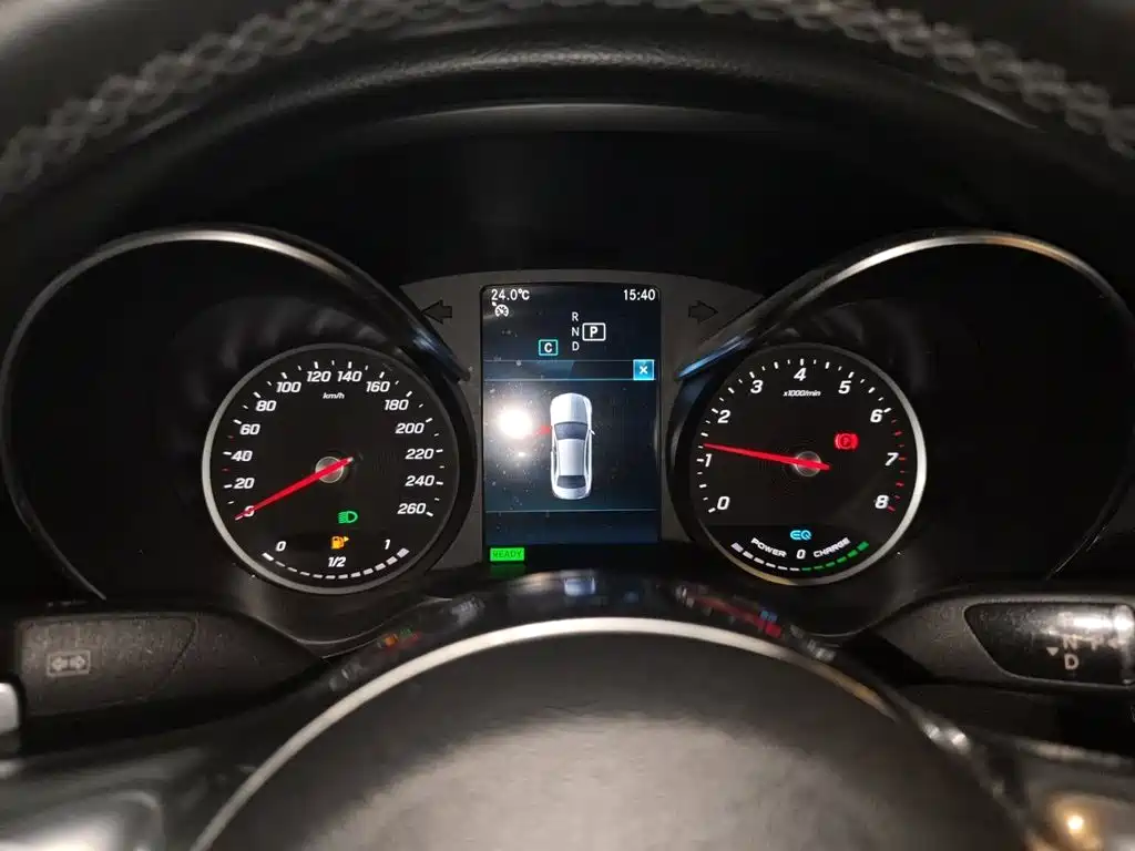 Mercedes-Benz C-Class — миниатюра 12