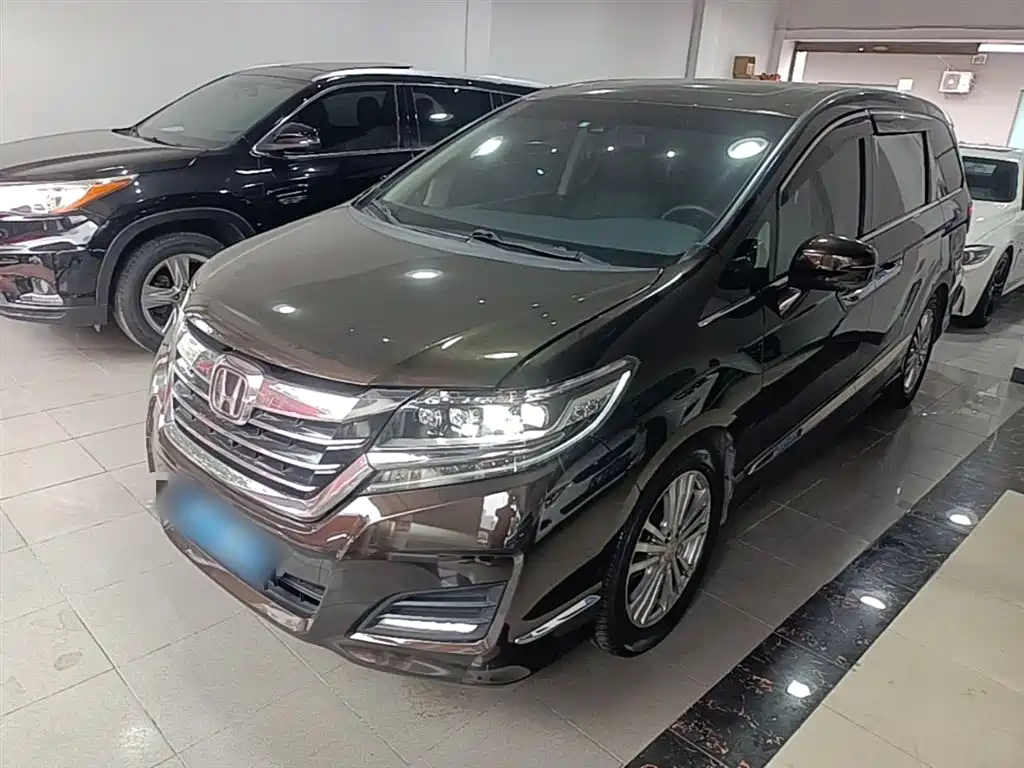 Honda Elysion 2016 2.4L