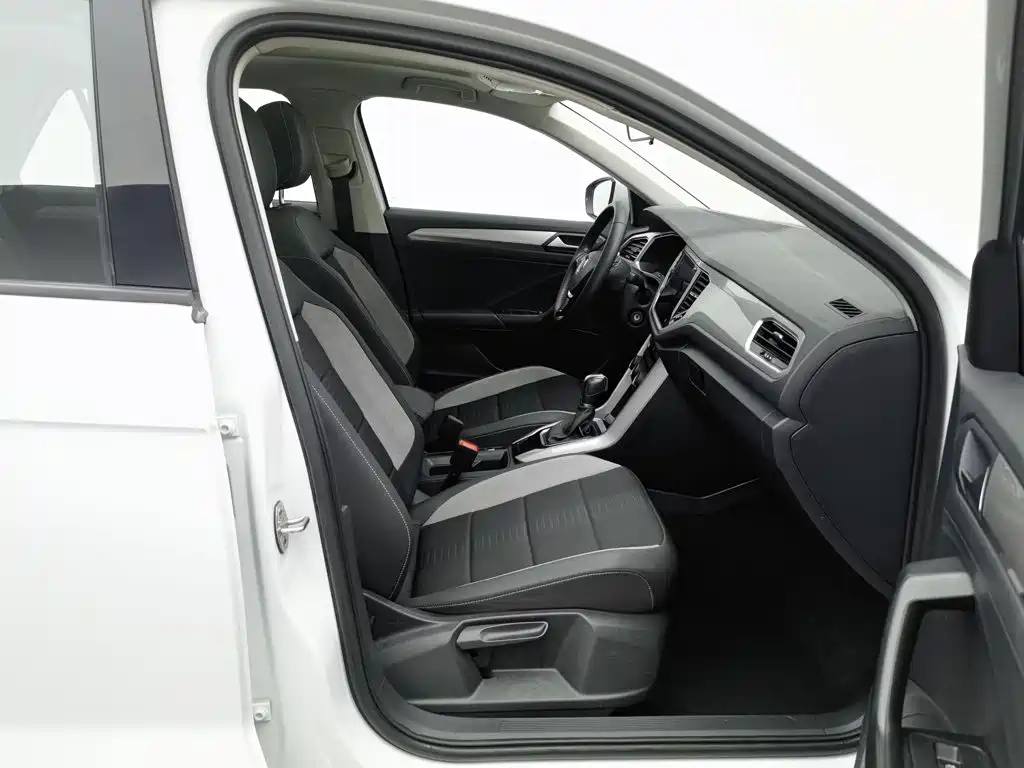 Volkswagen T-Roc — миниатюра 23