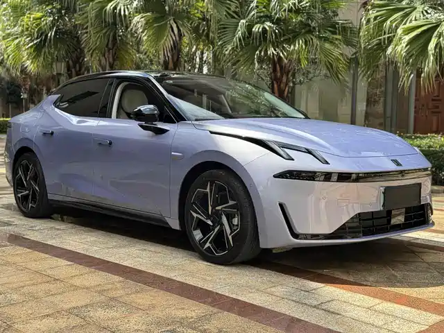 LYNK &CO. 07 EM P 2025